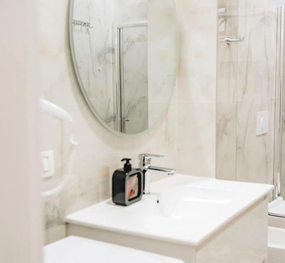 Leka Apartment تيرانا