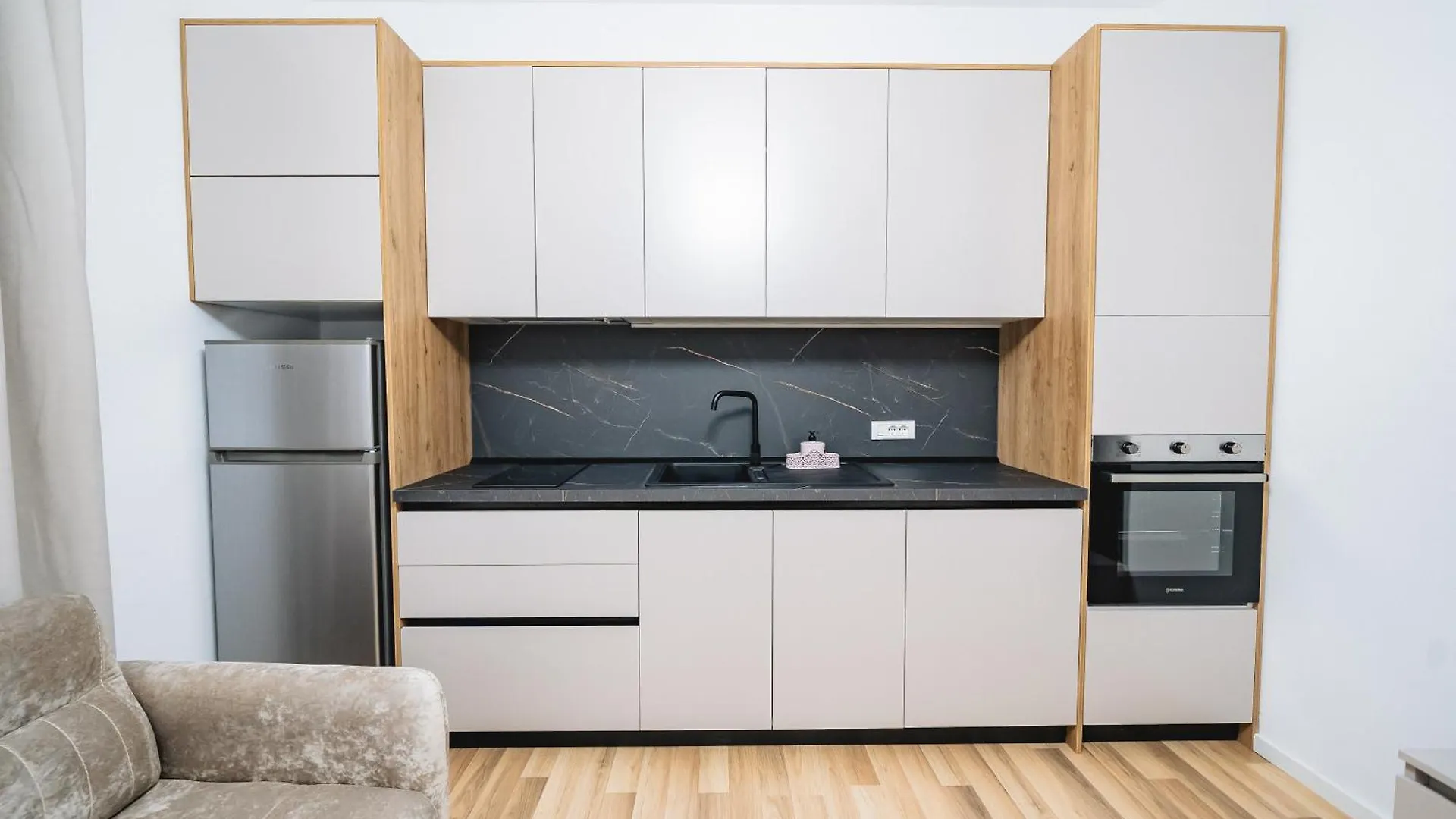 Leka Apartment تيرانا